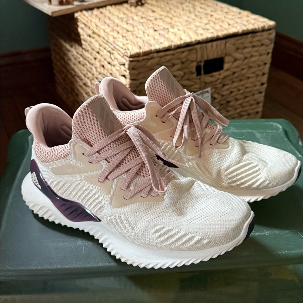 Adidas Women's 9 Cream and maroon tennis shoes